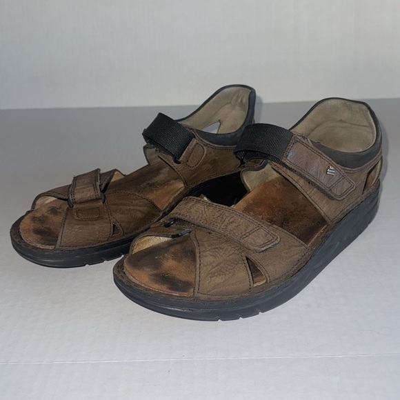 Finn Comfort Brown And Black Samara Sandals - Picture 4 of 15